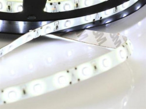 TAŚMA LED DX-2835-60 4,8W 12V IP65 5000K 8MM